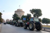 Φεύγουν σταδιακά τα φορτία που είχαν συσσωρευτεί στο λιμάνι εξαιτίας των αγροτικών κινητοποιήσεων