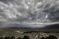 Έκτακτο δελτίο: Καταιγίδες και ισχυροί άνεμοι για την Πέμπτη